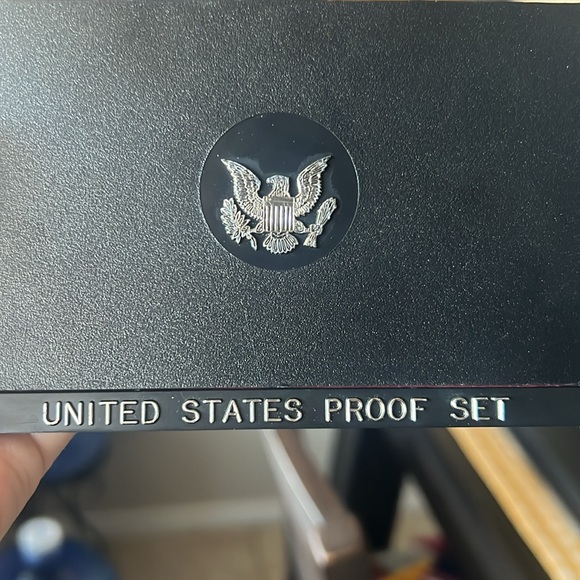 United States Proof Coin Set. Mint condition. Set of 3. Perfect gift collector. - Picture 4 of 10